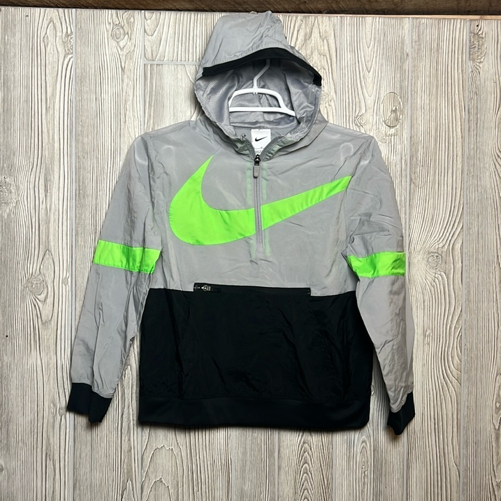 Nike Crossover Basketball Boys Jacket Green Swoosh Sz Medium Hooded Pockets 1/4